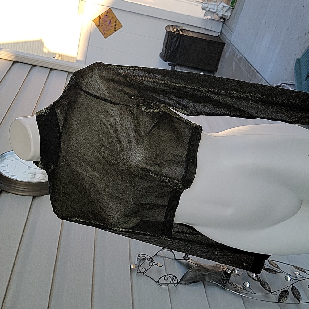 Hearts. Vintage sheer metallic long sleeve crop top 7/8